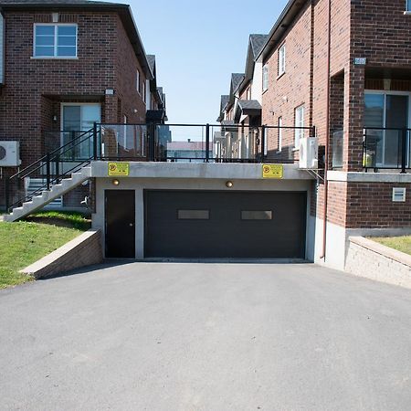 Luxury Two Story Villa Unit D Laval Buitenkant foto