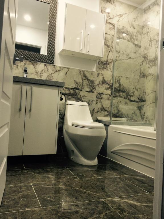 Luxury Two Story Villa Unit D Laval Buitenkant foto