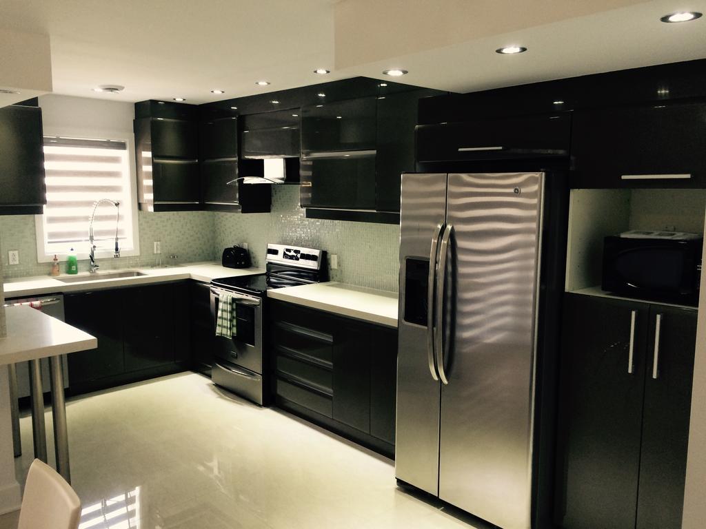 Luxury Two Story Villa Unit D Laval Buitenkant foto