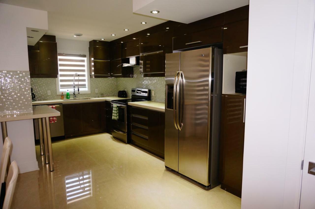 Luxury Two Story Villa Unit D Laval Buitenkant foto